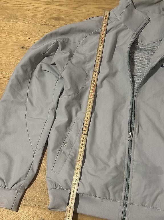 Jacken: NIKE TRAININGSJACKE/TRACKJACKET - GRAU – Gebraucht aus Veltheim AG von timon19 2