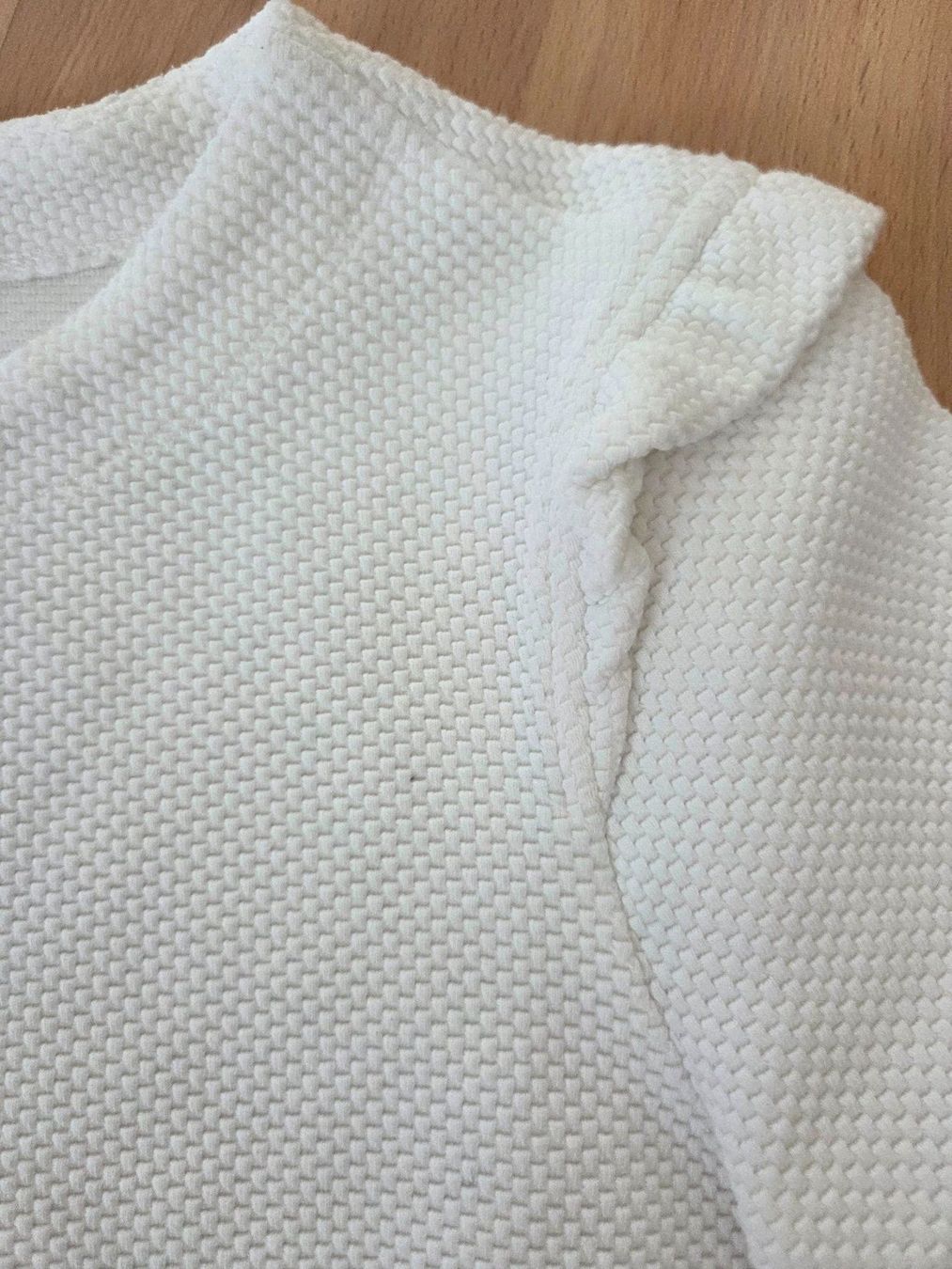 Pullover & Sweatshirts: Vanilia White Pullover - S – Gebraucht aus Zug von Bibibo 2