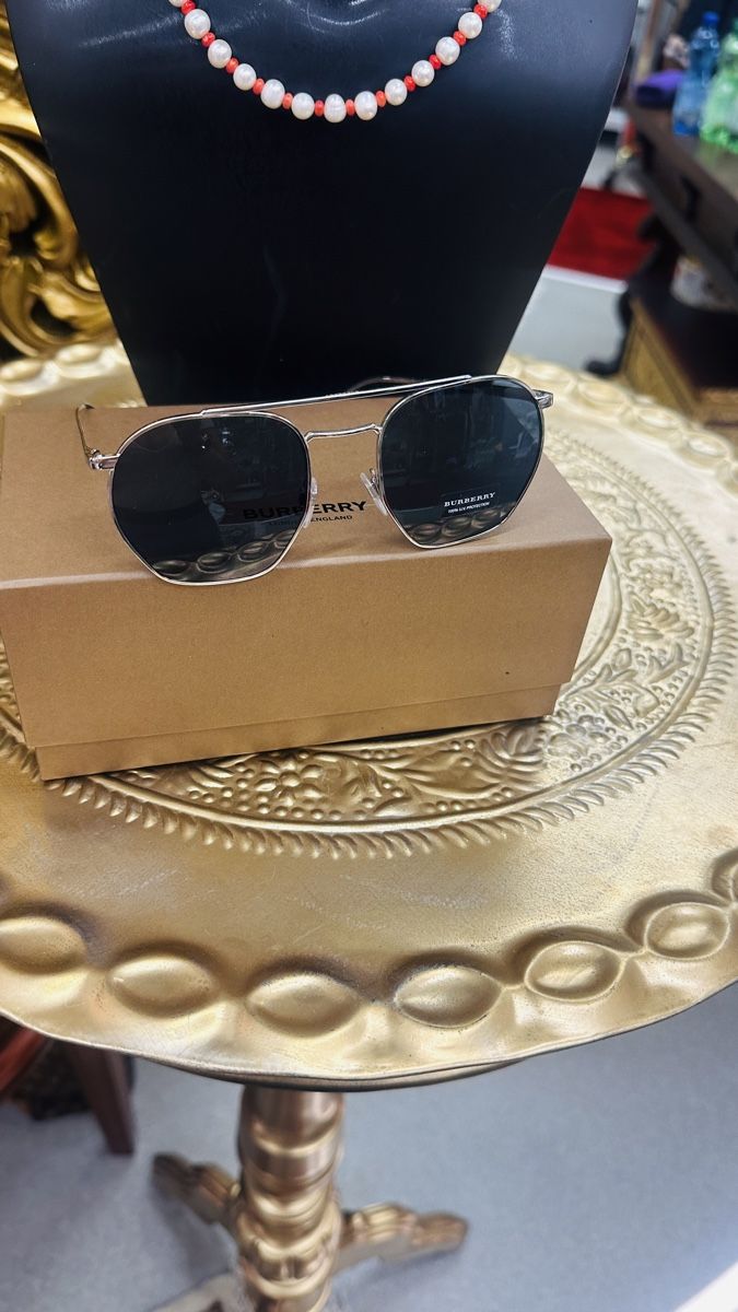 Burberry Occhiali & Lenti: Burberry Sonnenbrille neu – Nuovo e nell'imballaggio originale da Lachen SZ venduto da HelvetiaLuxury 7