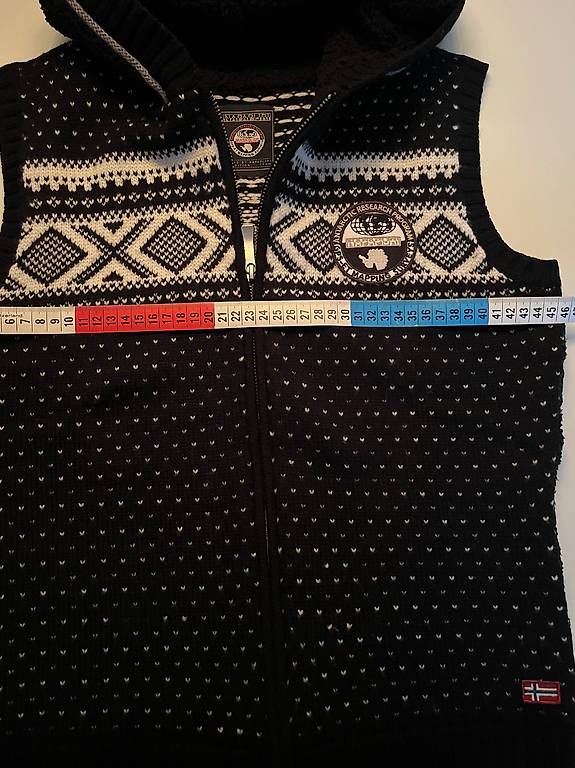 Napapijri Gilet & Giacche senza maniche: Napapijri Strickgilet / Weste – Usato da Beinwil am See venduto da joy_24 3