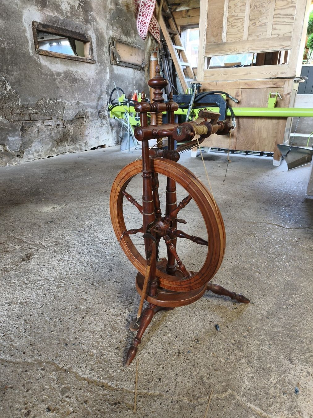 Spinnräder: Antikes Spinnrad  – Gebraucht aus Embrach von Cupcake_92 2