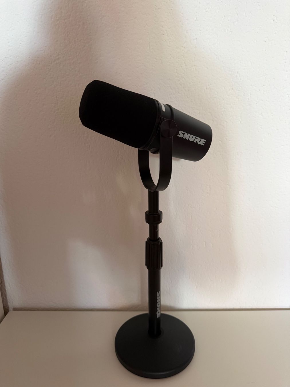 Shure Mikrofone: Shure MV7+ Podcast Kit – Gebraucht aus Uetikon am See von silaszurich