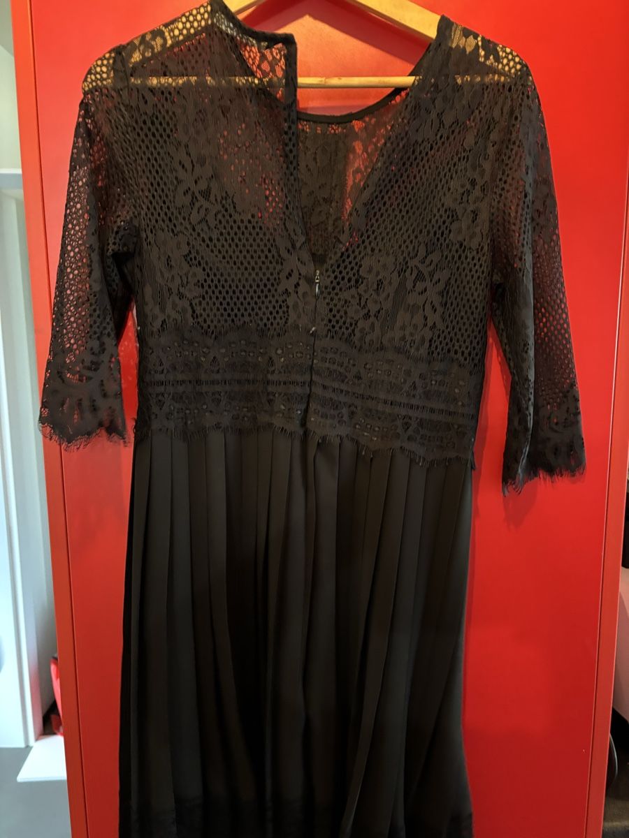 Zara Kleider: Robe noire Zara dentelle plissée taille M - – Gebraucht aus Martigny von lovejess 1