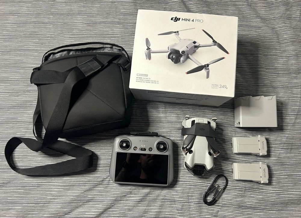 DJI Mini 4 Pro + Fly More Combo + DJI RC 2 + DJI Refresh 2J. (Gebraucht ...