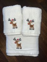 Weihnachtliche Frottiertücher mit Rentier Stickerei, 3er Set