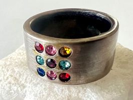 Breiter Designer-Bandring Edelstahl matt – bunte Kristalle