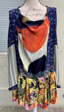 Superbe robe 100%soie DESIGUAL collection Lacroix neuf t.40