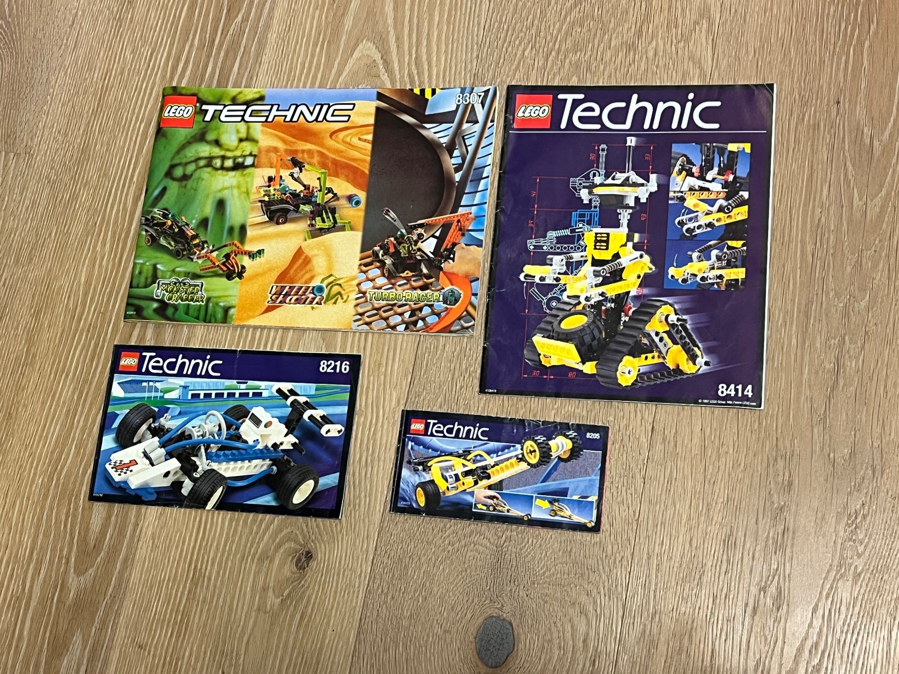 Lego Spielzeuge: Lego Technic Anleitungen Konvolut – Gebraucht aus Winterthur von Wusa01