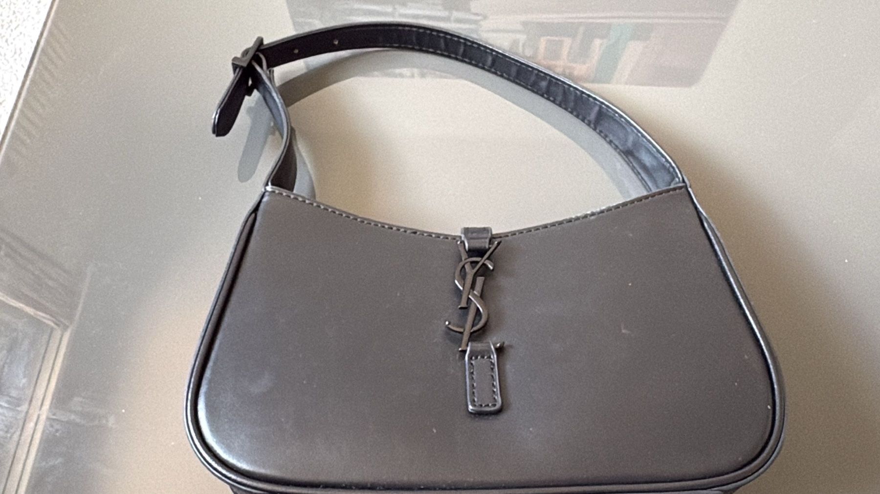 Saint Laurent Borse da donna: YSL Schultertasche Schwarz – Usato da Zuchwil venduto da ale_xzp9 4