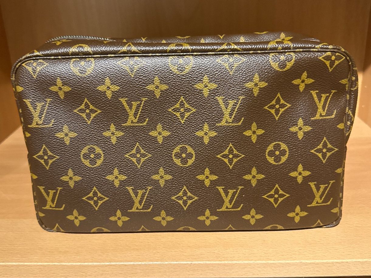 Louis Vuitton Kosmetikkoffer: Louis Vuitton Nécessaire PM Monogram Canvas – Gebraucht aus Zürich von phinder 6