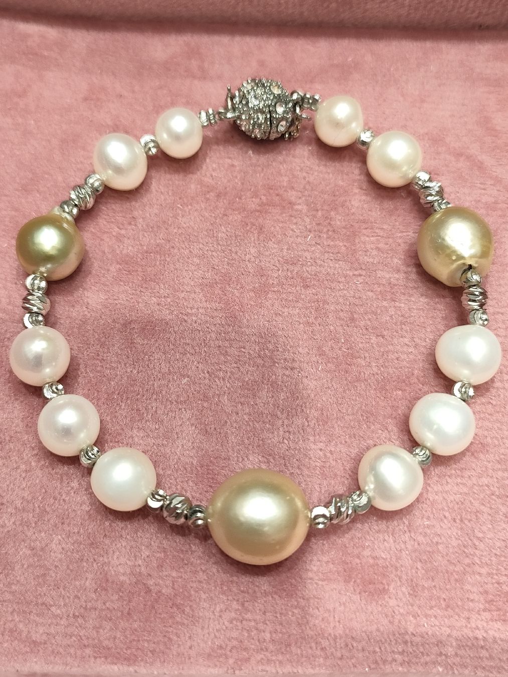 Bracciali & Braccialetti: Süsswasserperlen Armband mit Magnet – Nuovo (secondo la descrizione) da Bern venduto da Lidia.5