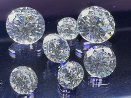 7 Laborgewachsene Zirkonia Brillantschliff super weiße Farbe