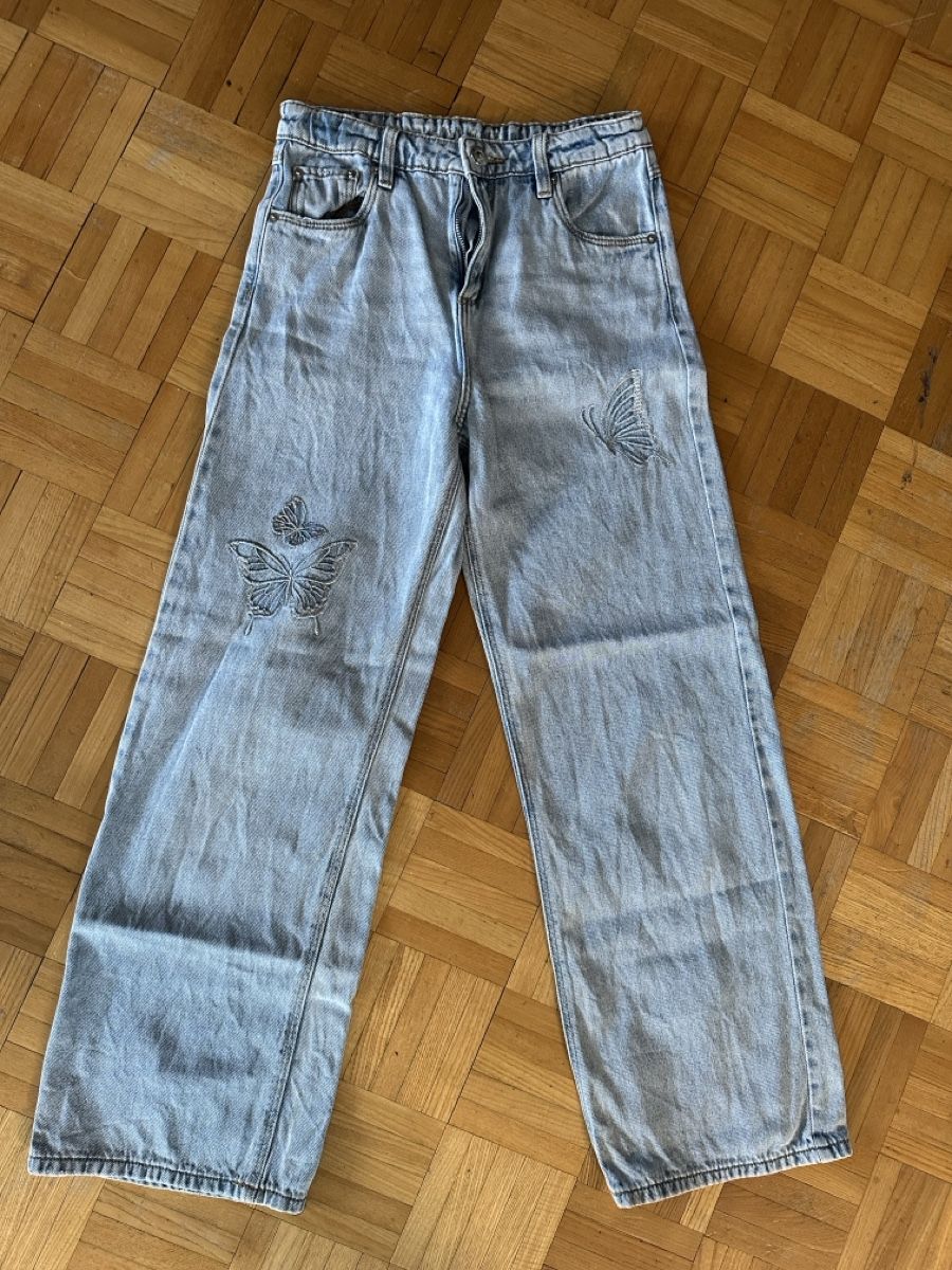 Pantaloni: Coole Jeans mit Schmetterlingen – Usato da Zizers venduto da Capricorn13