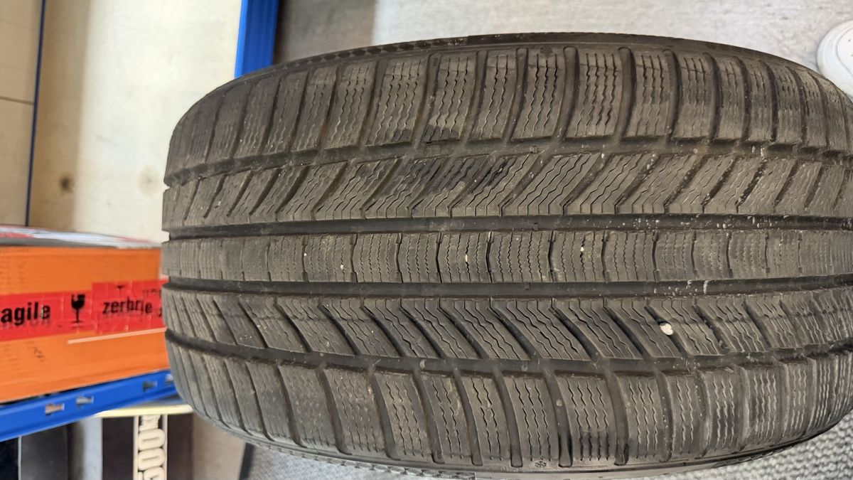 Pneumatici & Ruote complete: Continental Winterreifen – Usato da Sargans venduto da Sauto24 6