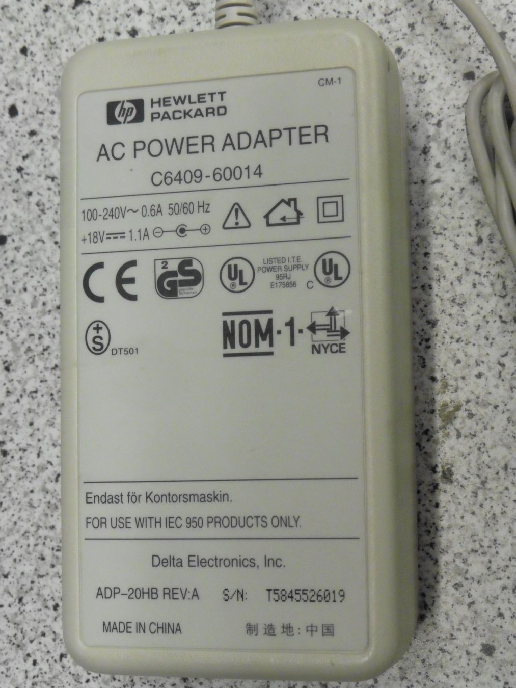 Hewlett Packard Lecteurs & Adaptateurs: HP Power Adapter – D'occasion à Mönchaltorf par boesi51 1