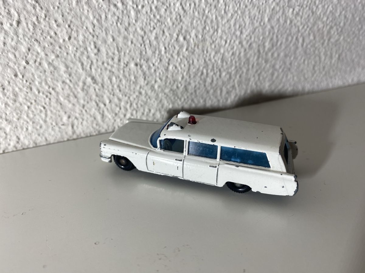 Lesney Modellautos: Lesney ambulance cadillac – Gebraucht aus Winterthur von ben_9vxx 2