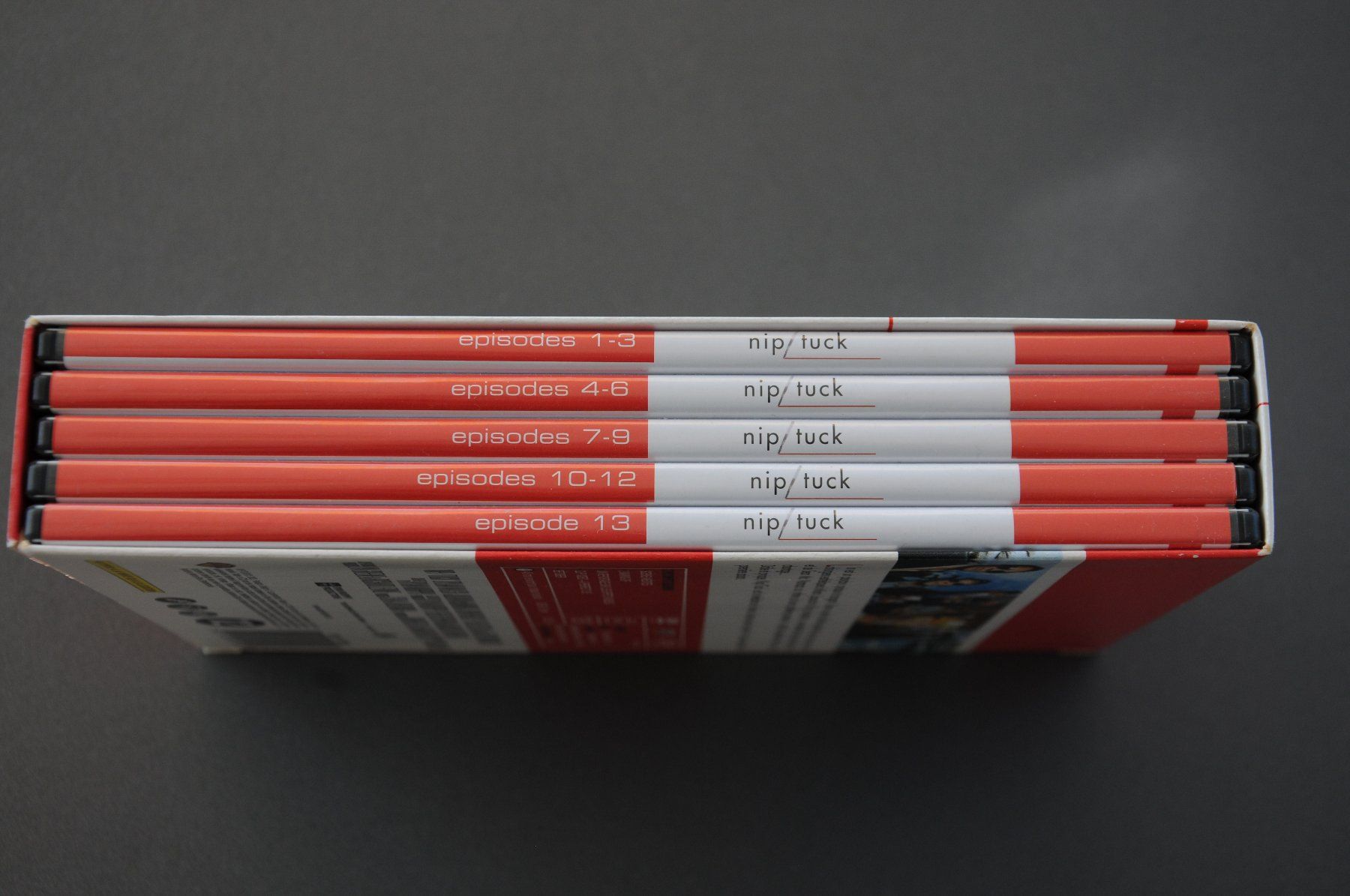 Tutti i DVDs: Nip/Tuck (La saison 1 complète) – Usato da Meggen venduto da Andrewwilliam 2