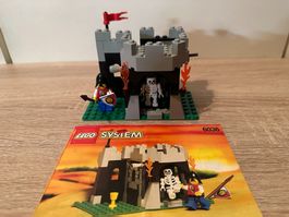 LEGO 6036 Skeleton Surprise