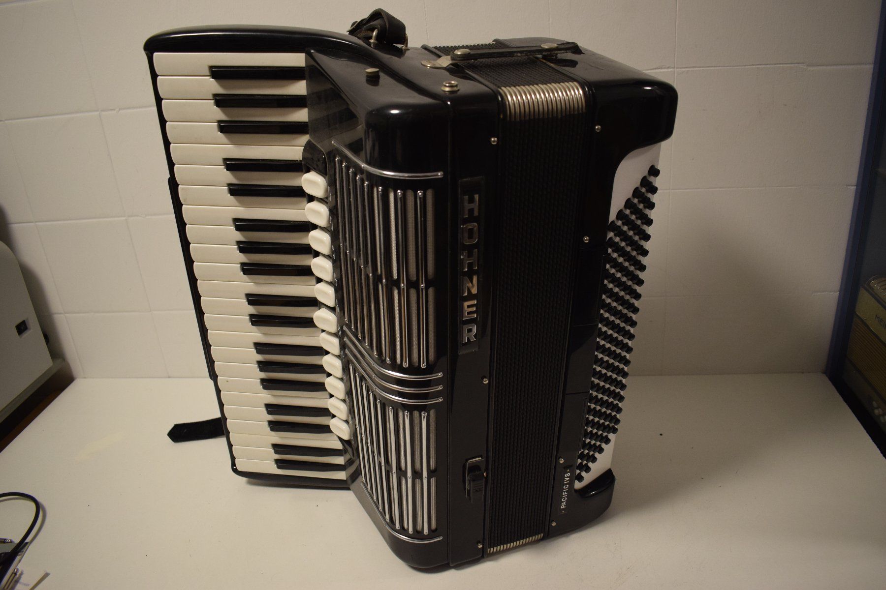 Strumenti musicali: Akkordeon chromatisch Hohner Pacific IV S mit Midi – Usato da Zürich venduto da baumusik 6