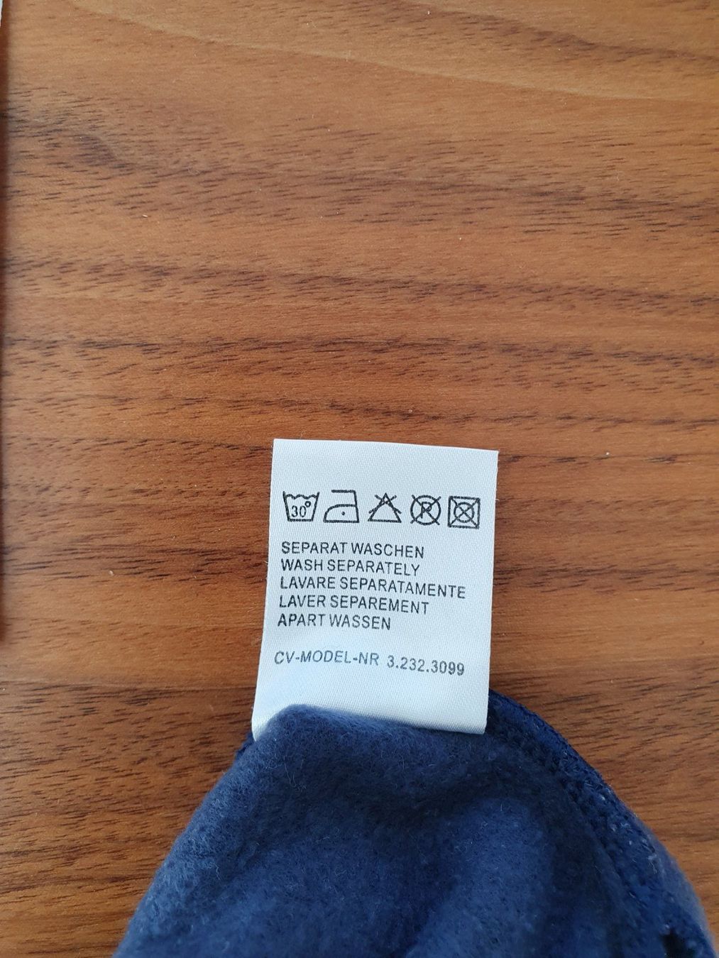 Pulls et sweat-shirts: Kinderfasi 110 – D'occasion à Jona par Mafari 3