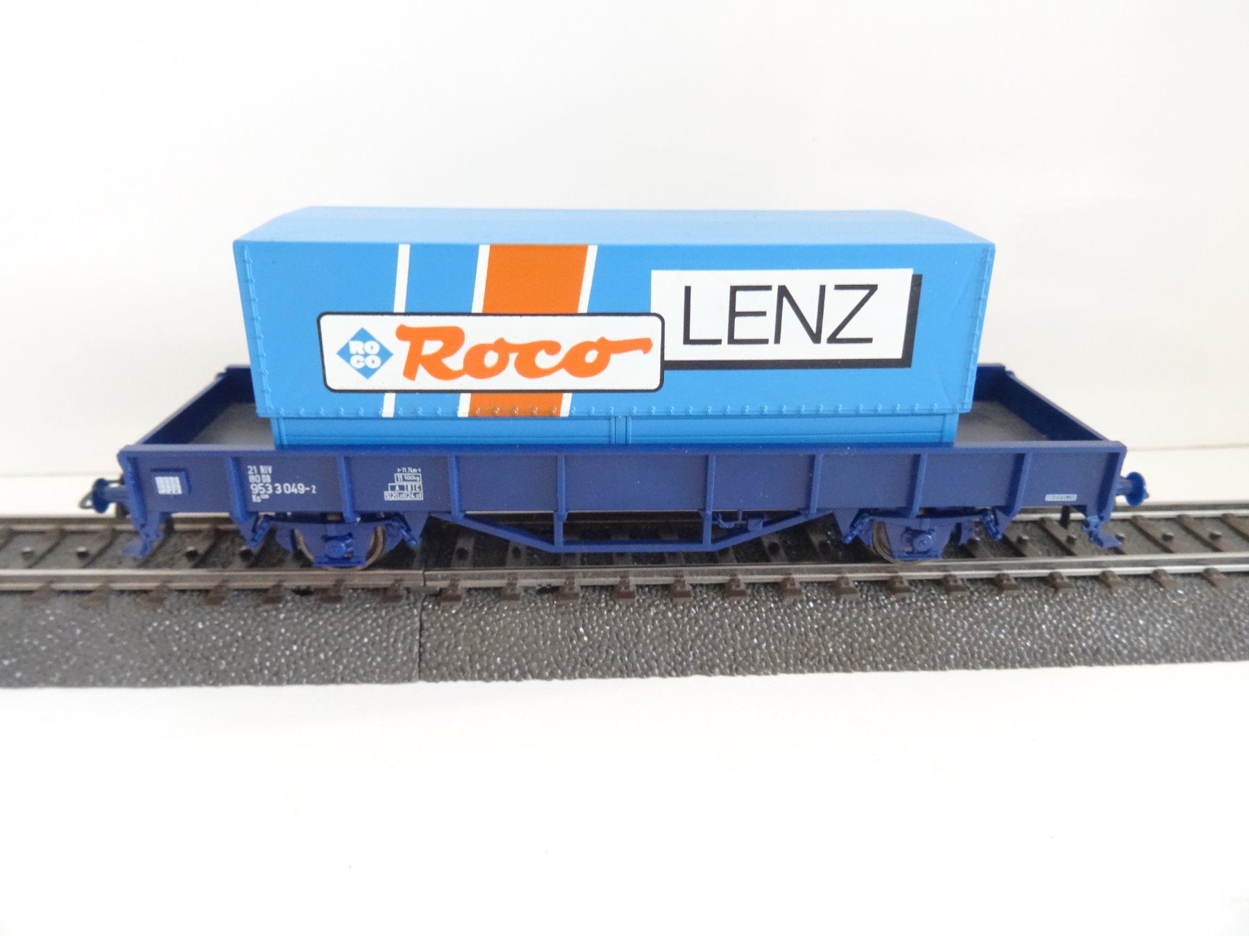 Roco Modellini di ferrovie: Roco H0 Güterwagen mit Container – Nuovo (secondo la descrizione) da Hochdorf venduto da Teger02 3