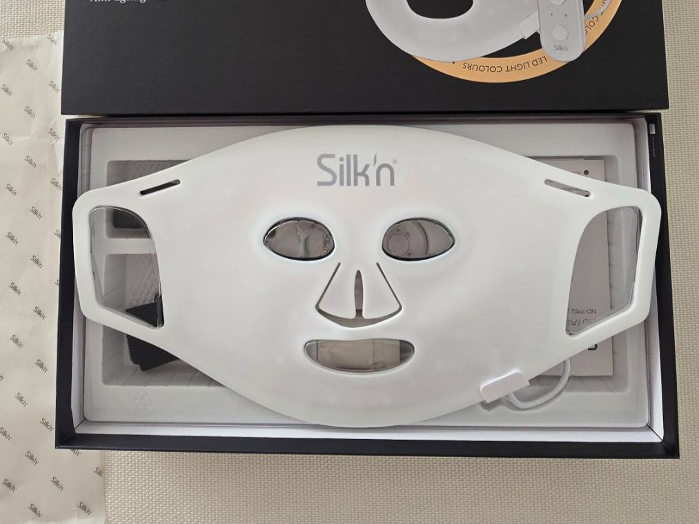 Cura del viso: Silk'n LED Face Mask 100 neuwertig – Usato da Zollikerberg venduto da Cuentame 2
