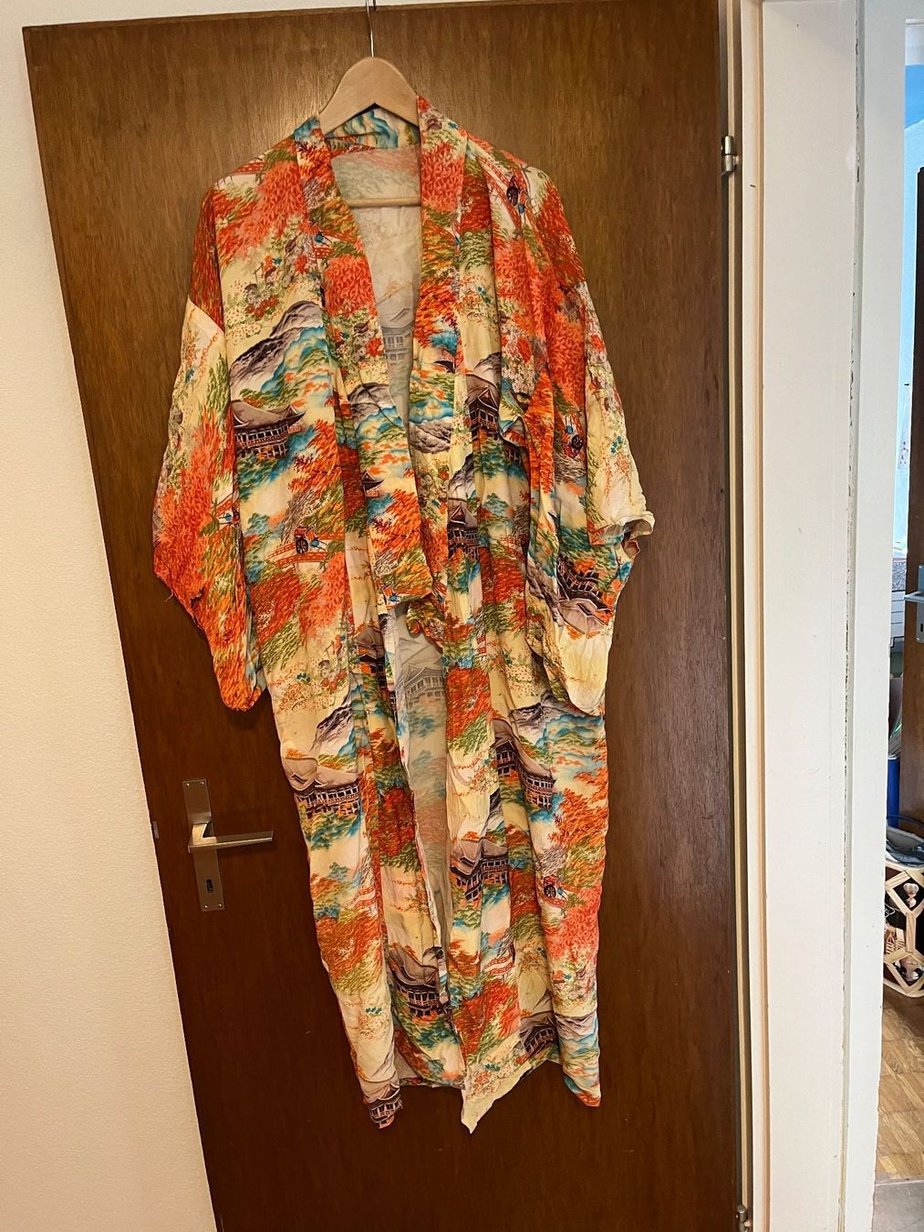 Arte internazionale: Kimono – Usato da Würenlos venduto da Schnudi10