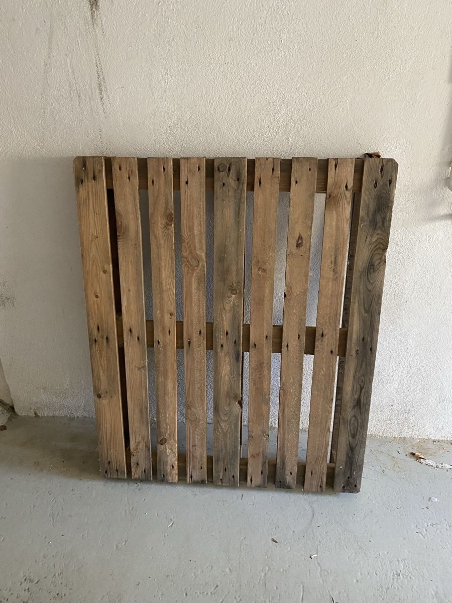 Pallets: Europalette – Usato da Winterthur venduto da WTobi