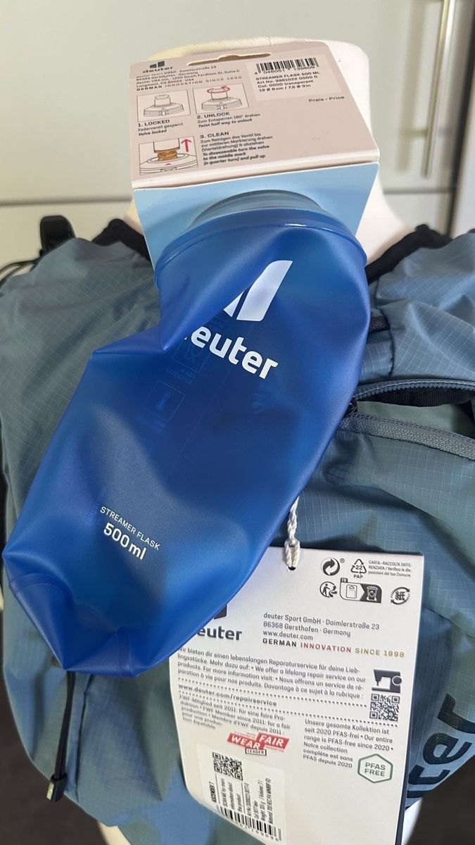 Deuter Zaini: Deuter Trail Running Rucksack, neu mit 1 Flask – Nuovo e nell'imballaggio originale da LAUERZ venduto da sruncheli73 2