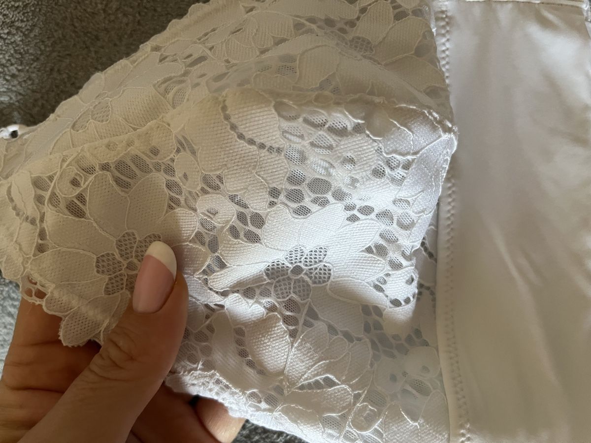 Top: Triangle Bra Kiabi White Lace Front Lace-up Size S – Nuovo (secondo la descrizione) da Chêne-Bougeries venduto da Seetooyoo 2