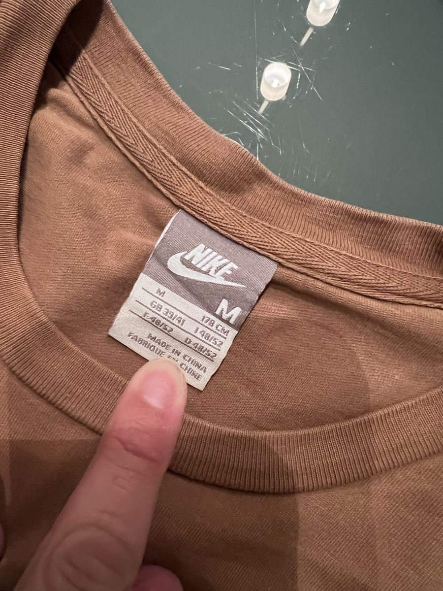 Nike T-Shirts: Nike Shirt braun Größe: M – Gebraucht aus Volketswil von Latinozh5 1