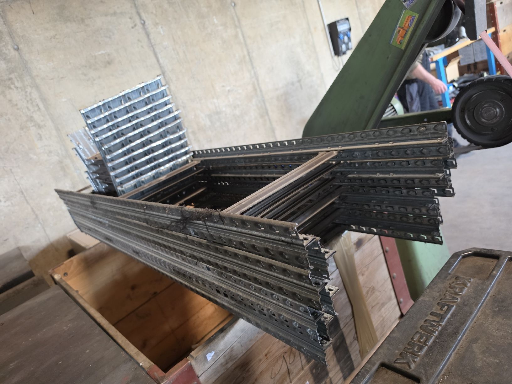 Scaffali: Primus Steckregal – Usato da Remetschwil venduto da josi5 2
