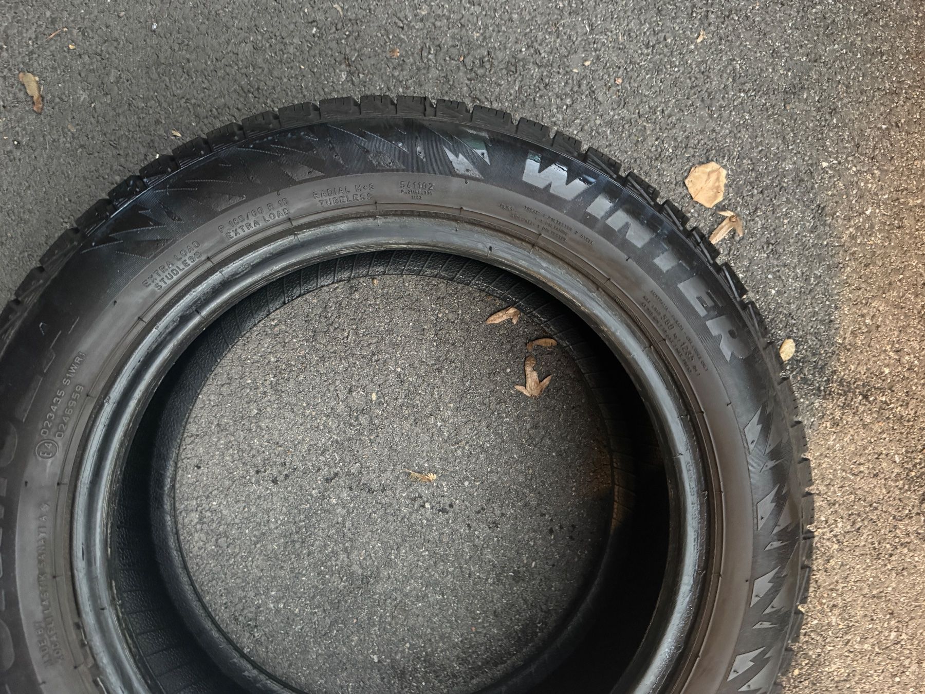 Pneus & Roues: 185/60R15 – D'occasion à Widen par Dinero02 5