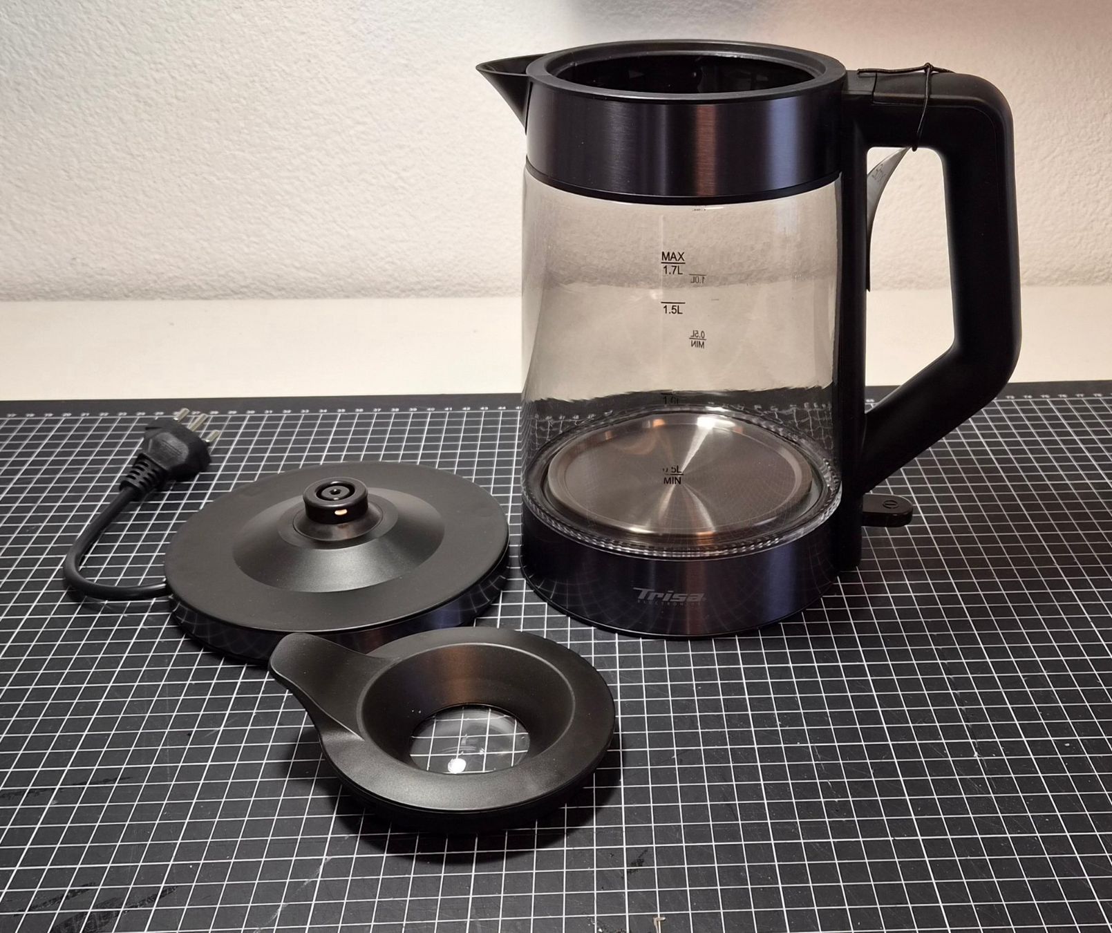 Trisa Bollitori: Wasserkocher Trisa Compact Boil W71 Plus – Usato da Naters venduto da WayneRandom