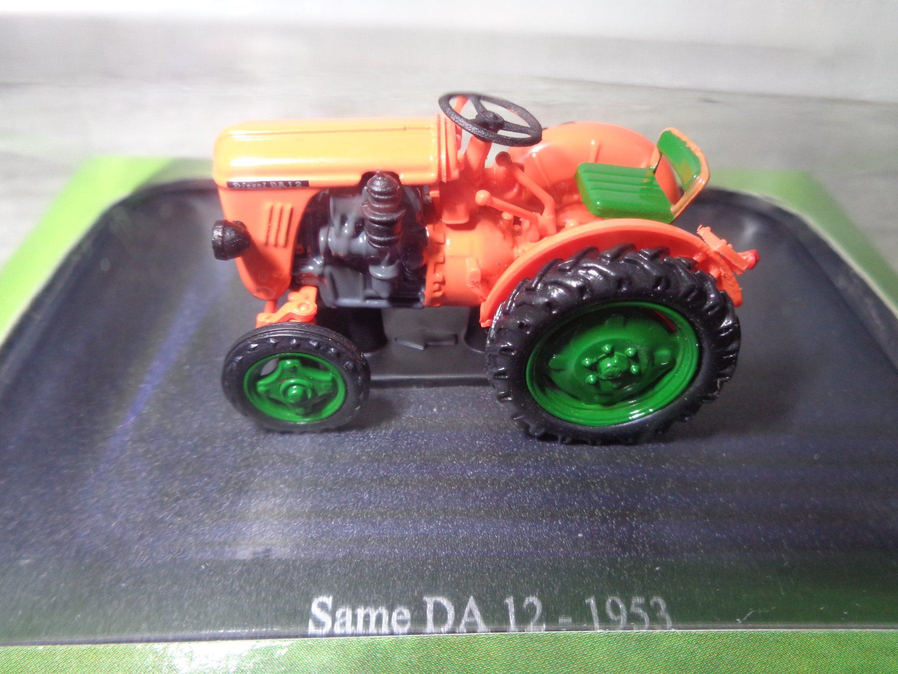 Kit di modellismo & Modellini statici: Hachette 1:43 Tracteur Same DA 12 1953 – Nuovo (secondo la descrizione) da Reconvilier venduto da rallycar 1