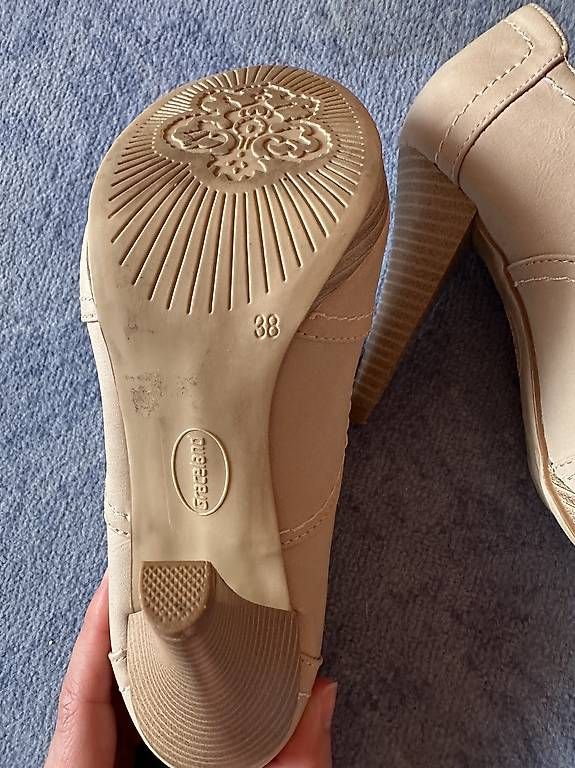 Scarpe da donna: Graceland High Heels, Grösse 38 – Usato da Davos Platz venduto da ninali17 2