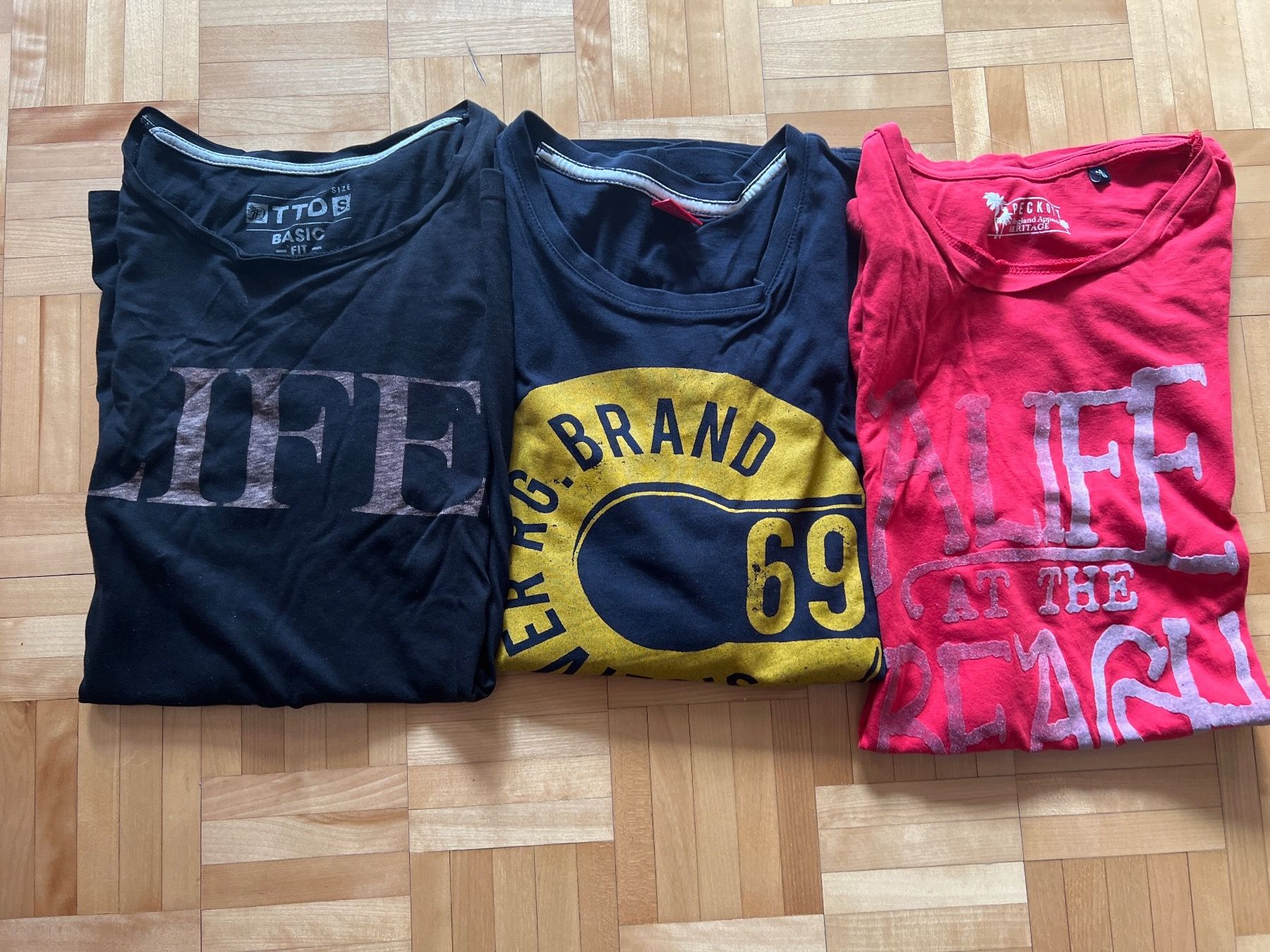 Hemden, T-Shirts & Polos: 3 T-Shirt für jungen – Gebraucht aus Schaffhausen von Shiva_70 1