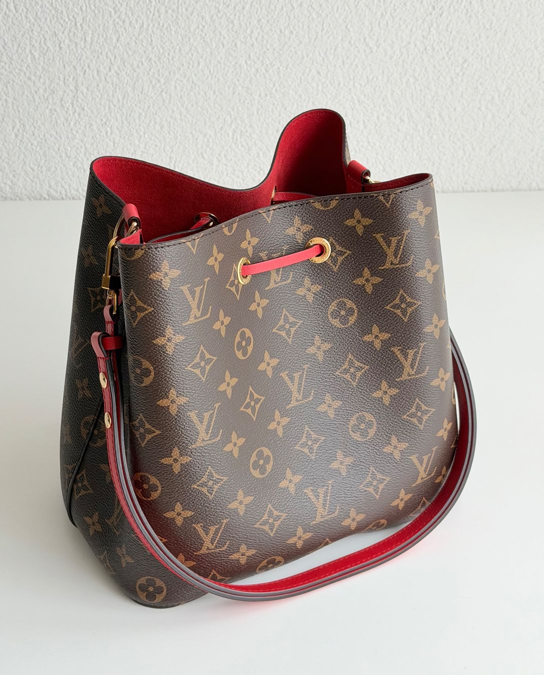 Louis Vuitton Borse da donna: Louis Vuitton Néonoé – Usato da Reinach AG venduto da gab_8s7m 5