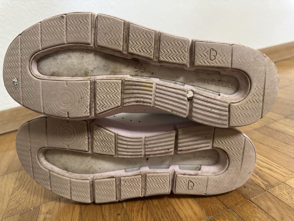 On Scarpe da donna: On The Roger Advantage Damen Sneaker, Gr. 40 – Usato da Liestal venduto da ichjel 8