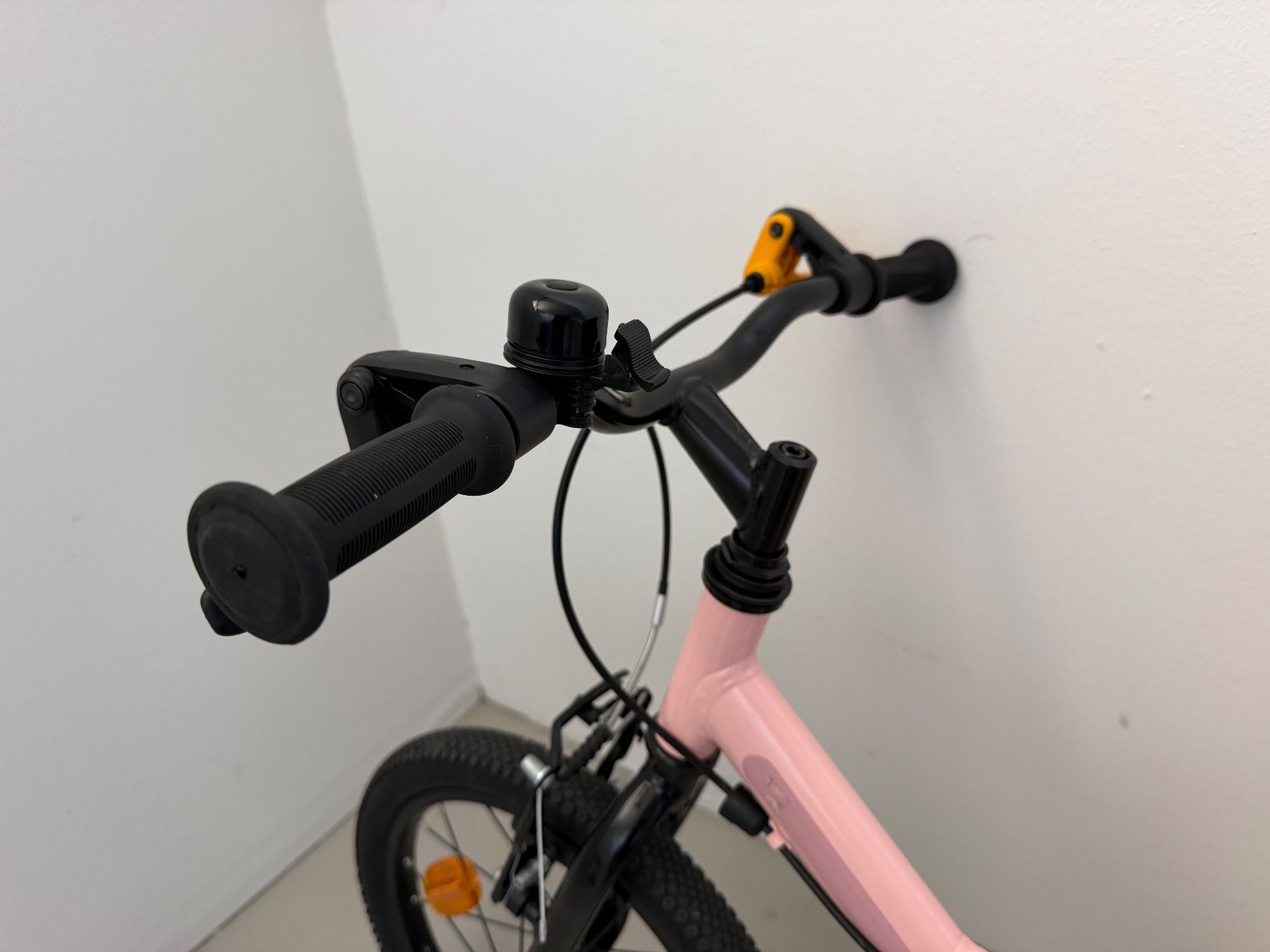 Decathlon Vélos: BTWIN Kindervelo rosa – D'occasion à Bubendorf par glitchCat 1