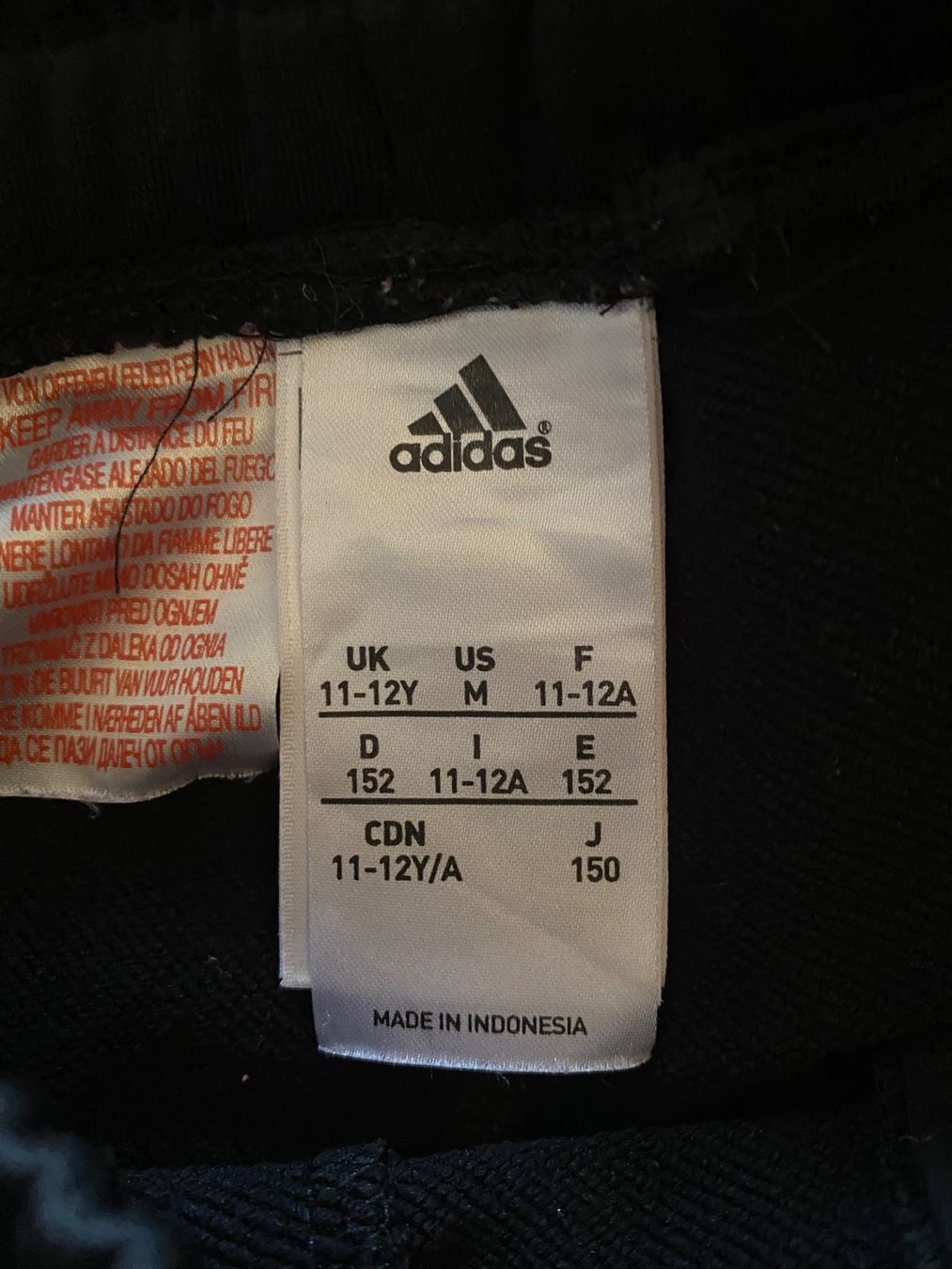 Adidas Pantaloni: Adidas Trainerhose Grösse 152 – Usato da Lausen venduto da Pesche31 2