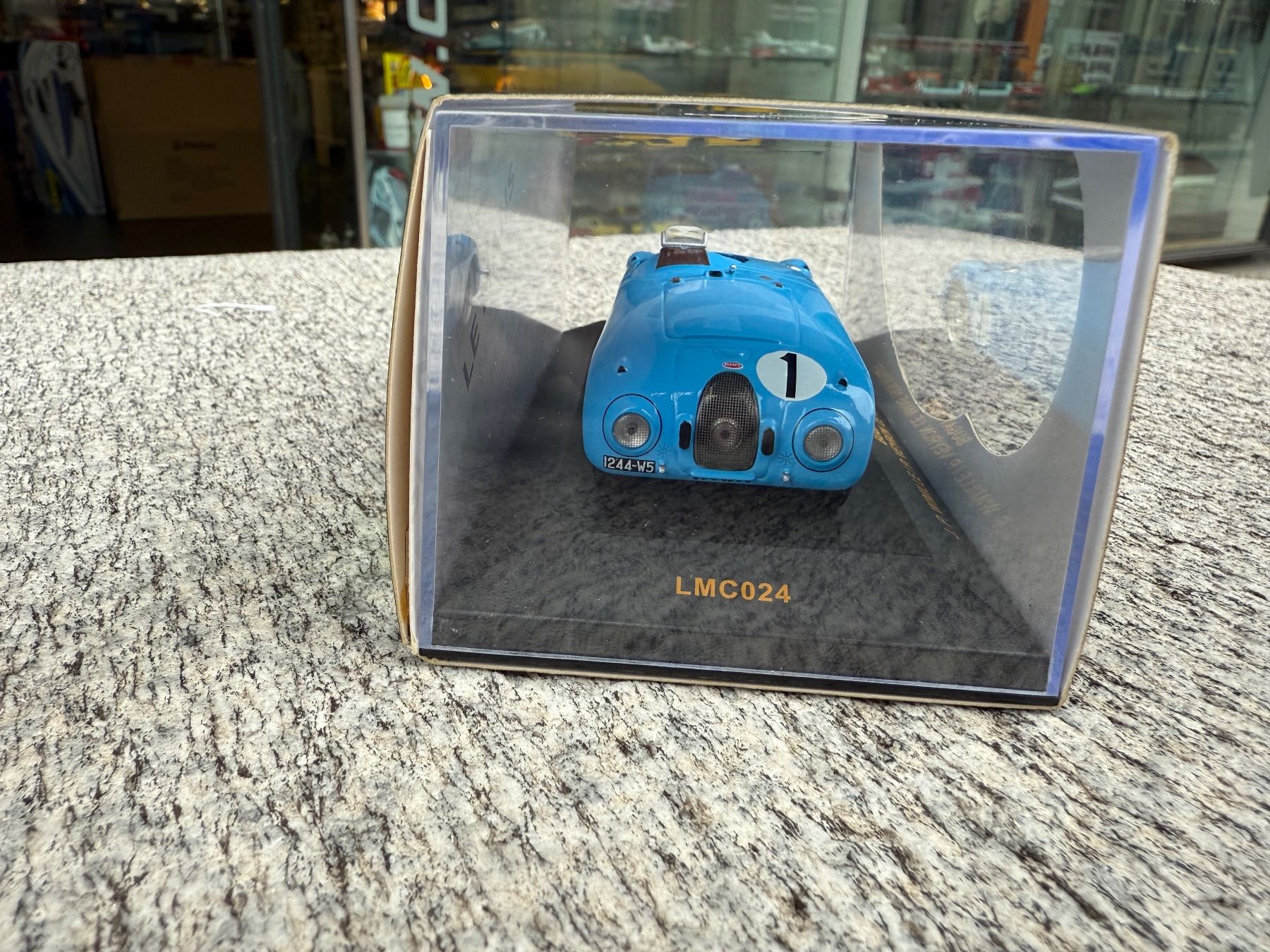 IXO Modellautos: IXO 1:43 Bugatti 57C Le Mans LMC024 Winner – Gebraucht aus Chiasso von Carrara-Modellismo 3