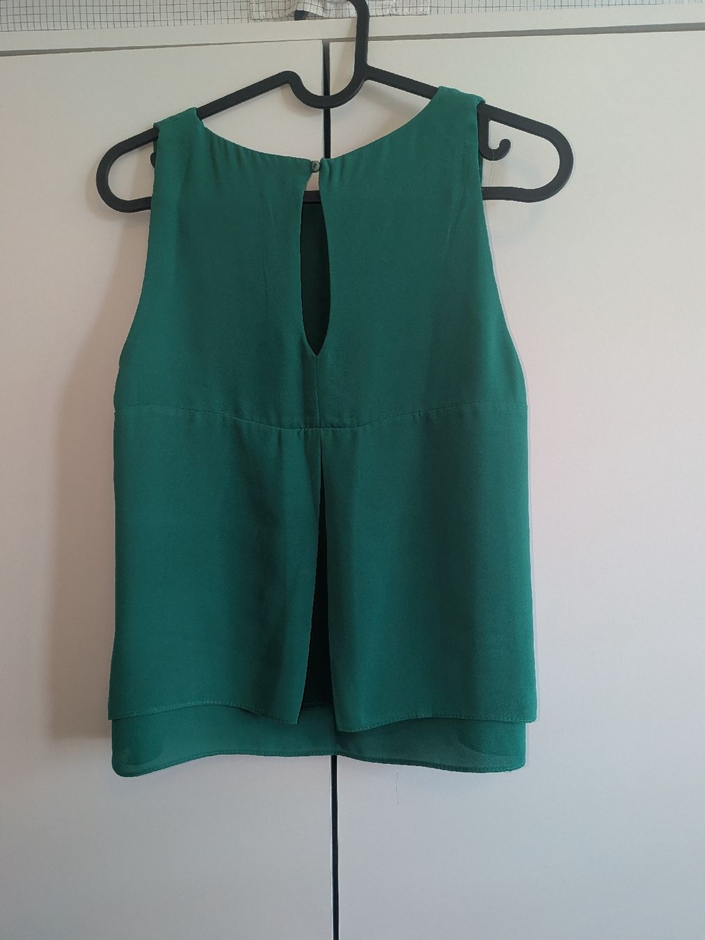Zara Blusen: Zara Green Tank Top, Size S – Gebraucht aus Wettingen von ann_hzb5 1