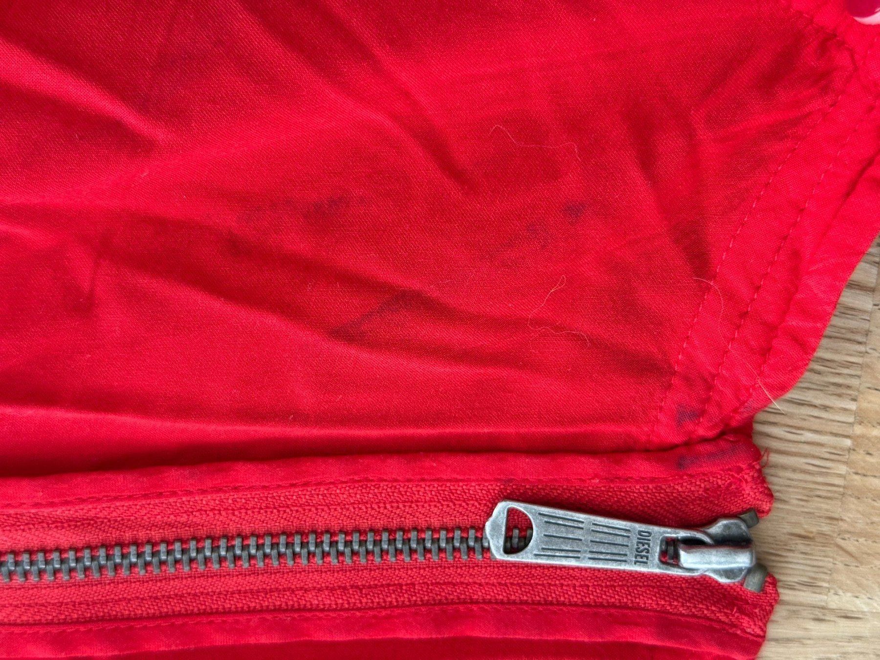 Diesel Top: Spende MSF - Diesel - Rotes ärmelloses Top - Gr S – Usato da Fällanden venduto da La_Natie 6