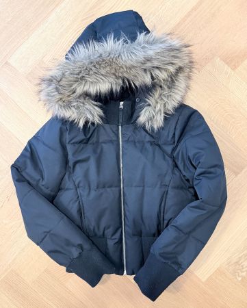 Winterjacke Hollister schwarz Grösse M gebraucht