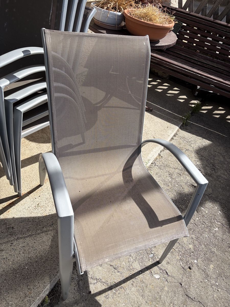 Set de table et chaises: Table et chaises de terrasse – D'occasion à Orsonnens par cdms57 2