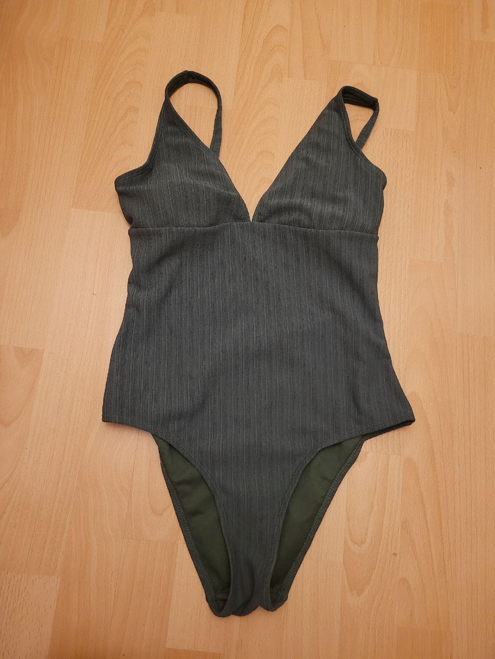Maillots de bain & Bikinis: Badekleid gr. S – D'occasion à Inwil par Flower2325