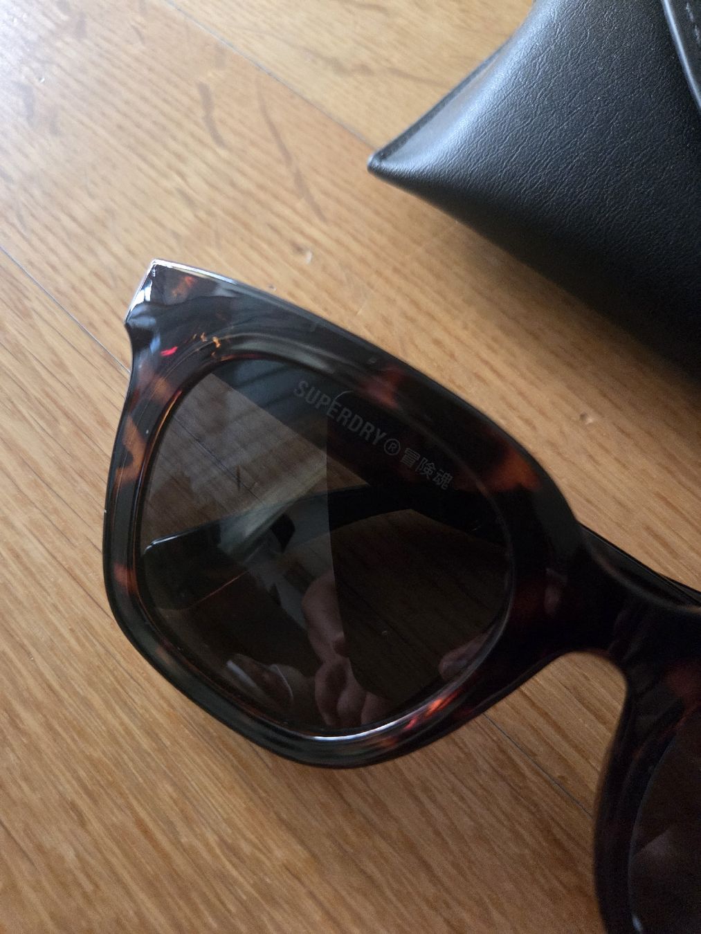 Superdry Lunettes & Verres: Superdry Sonnenbrille  – D'occasion à Port par Darialina 3