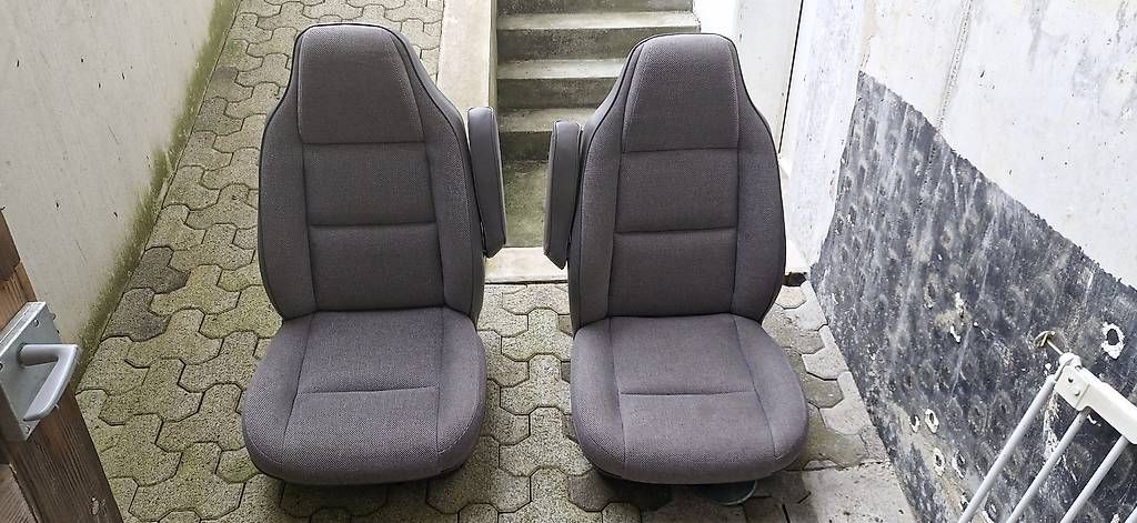 Tutti pezzi di ricambio auto: Hochlehner Dodge Ram Van – Usato da Messen venduto da Dodge1