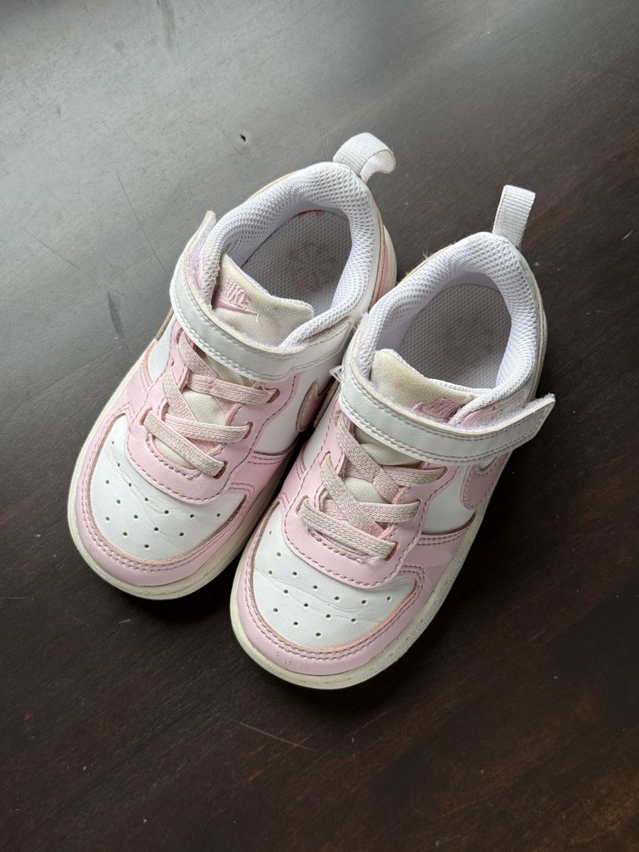 Nike Scarpe per ragazze: Baskets Nike – taille 24 – Usato da Bouveret venduto da HannaTkachenko 1